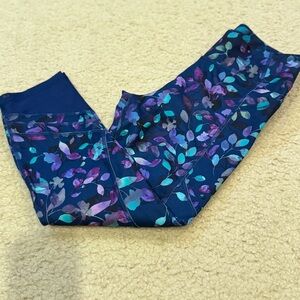 All in Motion Blue and Purple Leaf Print Leggings size L (10/12)